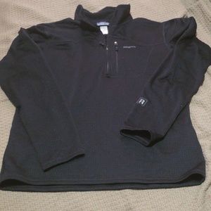 Patagonia men's large r1 quarter zip black layer